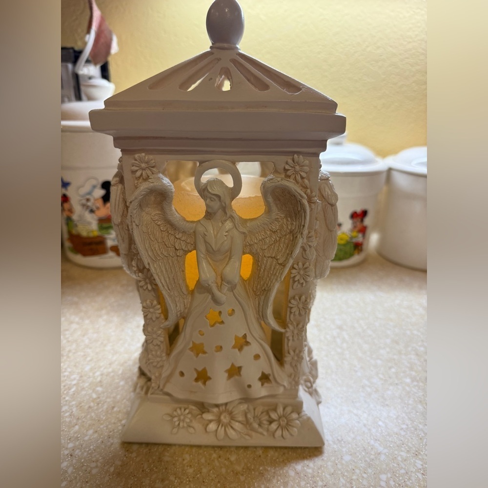 Worldwide Home Angel Flameless Candle Holder Lantern LED Lighted Candle